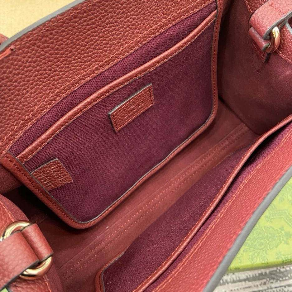Gvc*1 SMALL TOTE BAG WITH HOOK CLOSURE