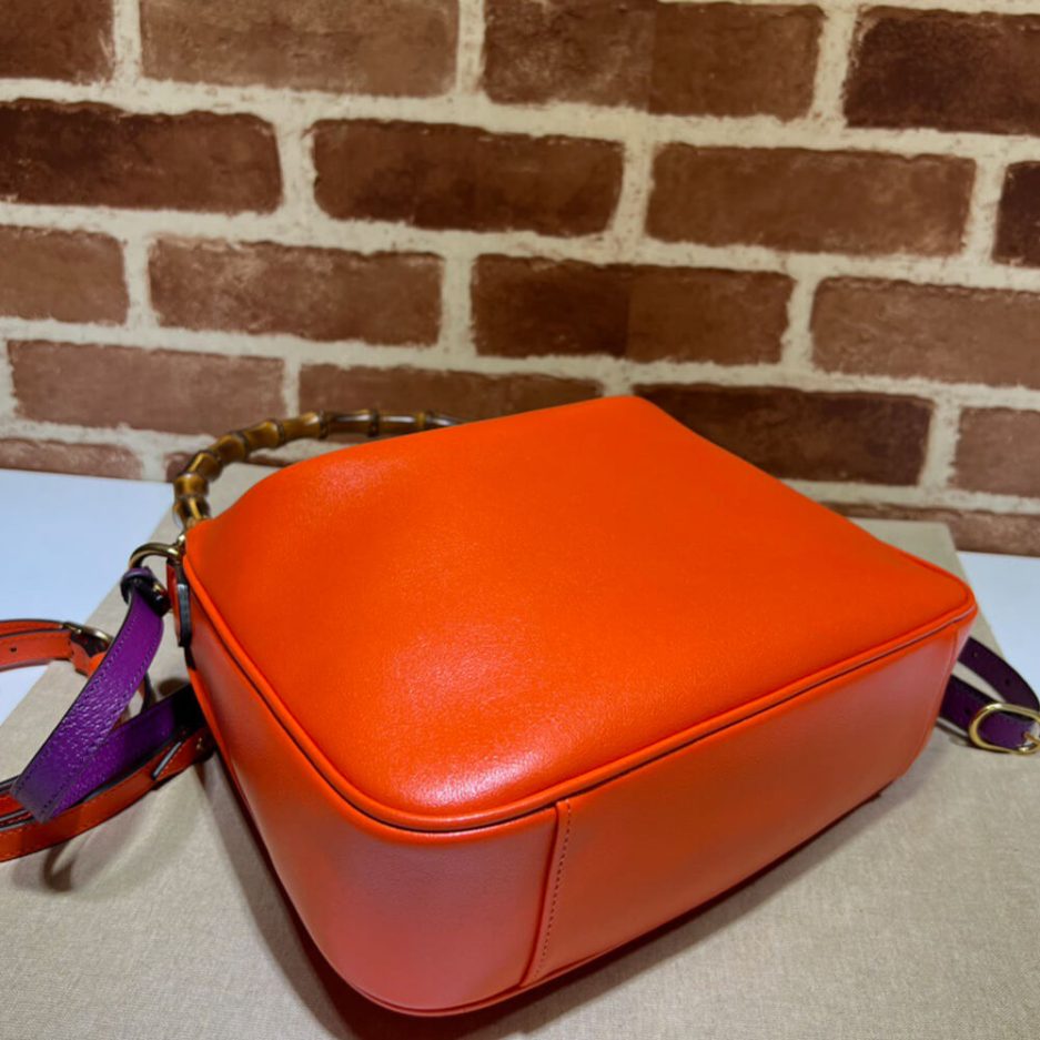 Gvc*1 DIANA MEDIUM SHOULDER BAG