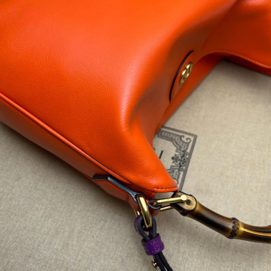 Gvc*1 DIANA MEDIUM SHOULDER BAG