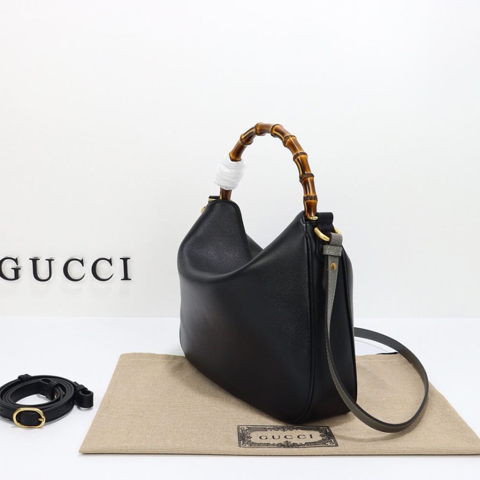Gvc*1 DIANA MEDIUM SHOULDER BAG