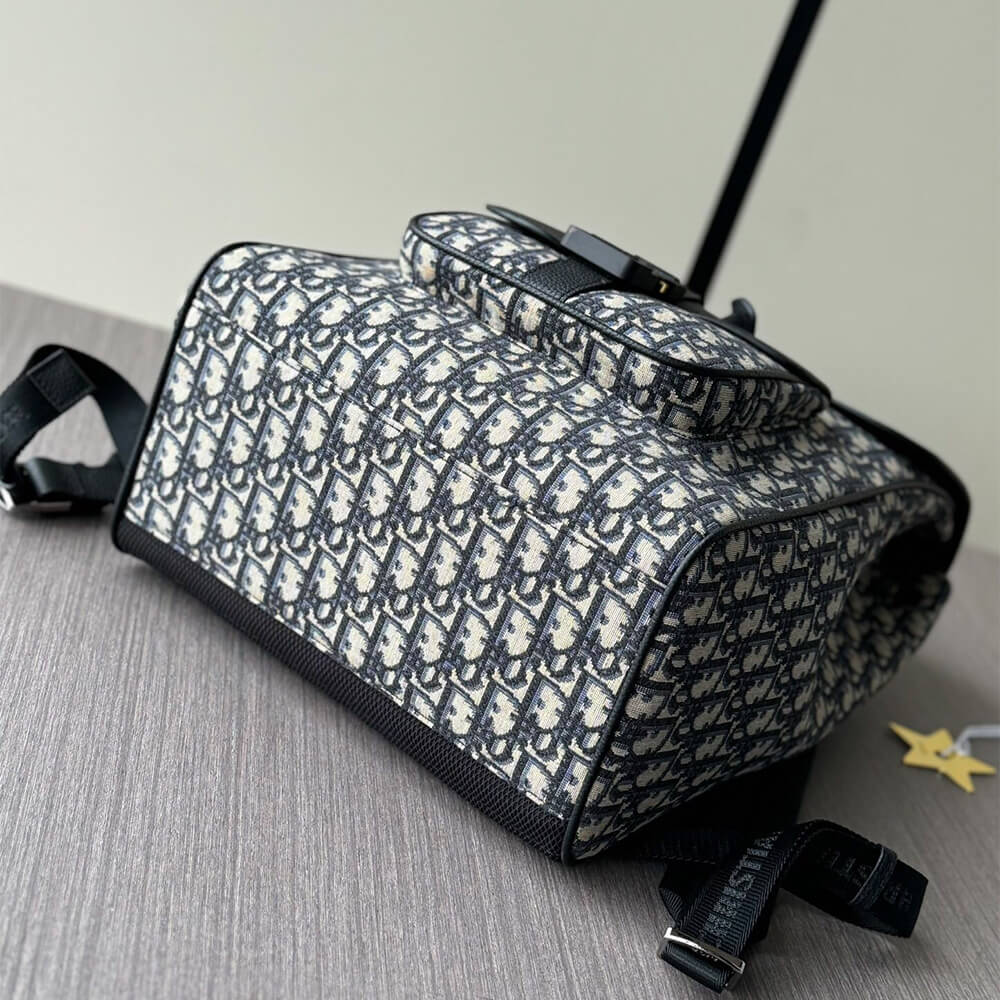 D10r Saddle Backpack with Flap(high-end grade)