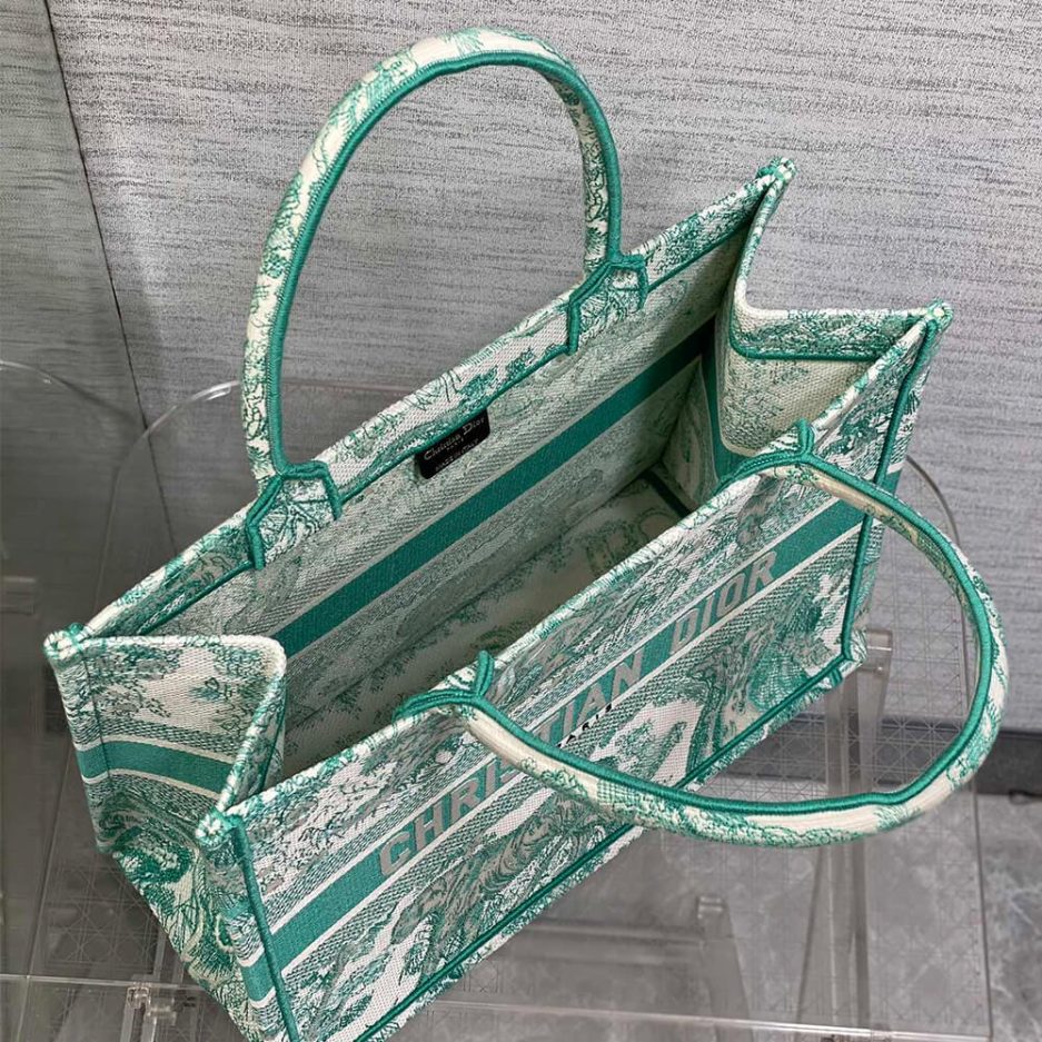Medium D10r Book Tote