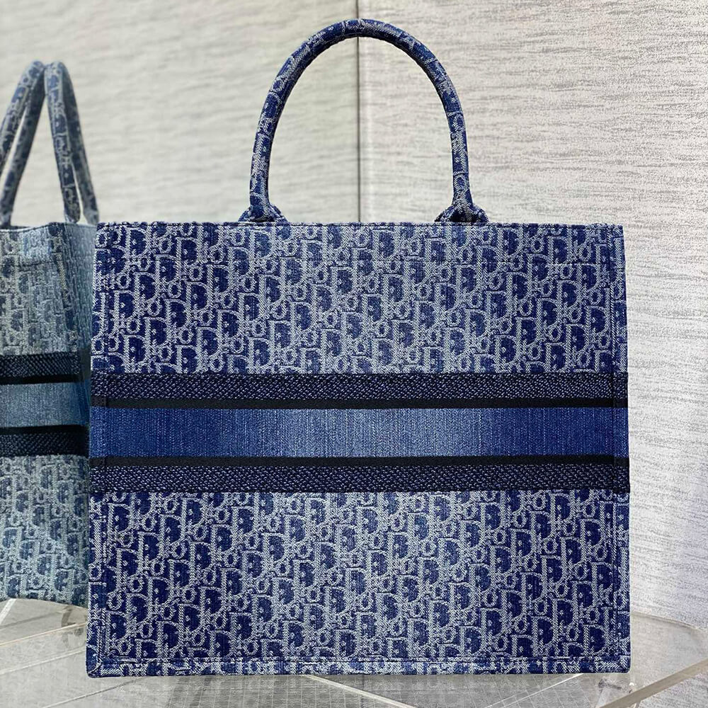 Large D10r Book Tote