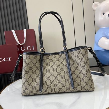 GG Emblem medium tote bag
