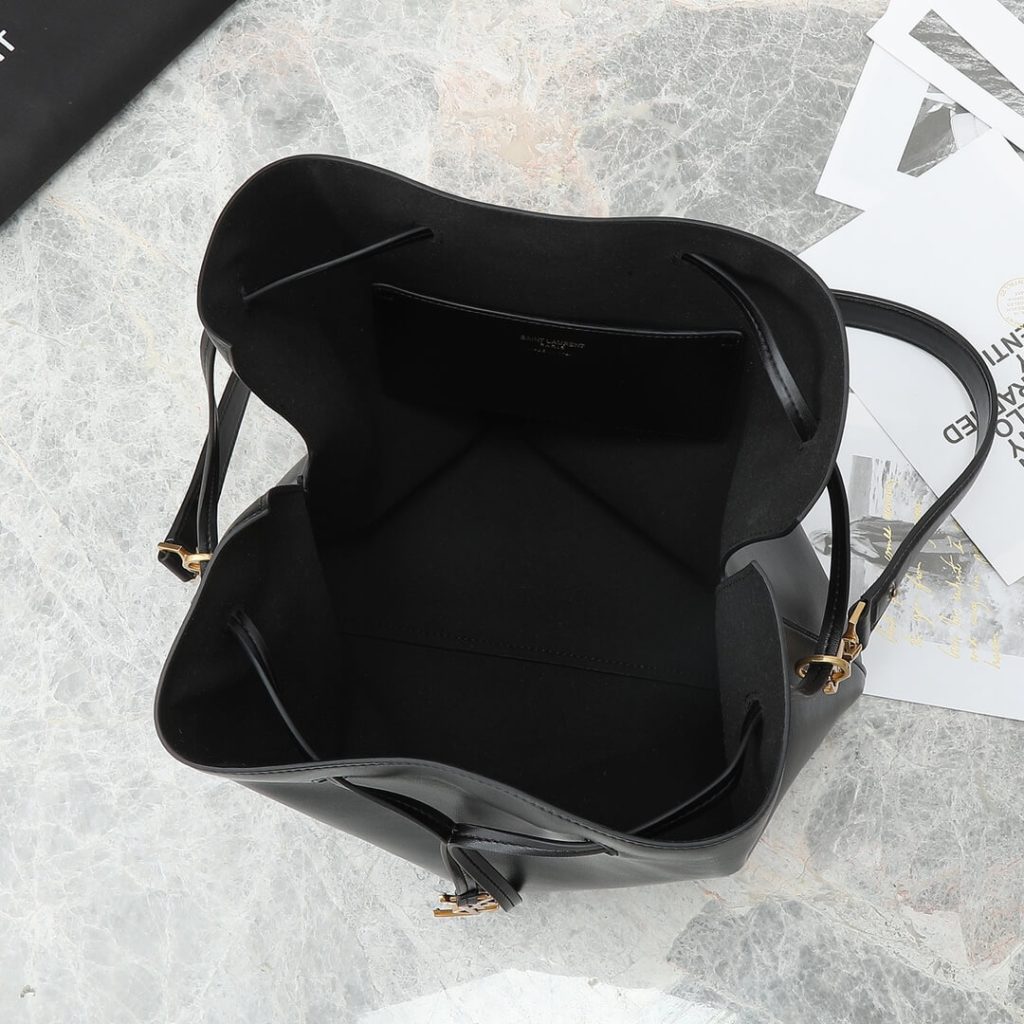 Y51 PARIS VII pochon in lambskin