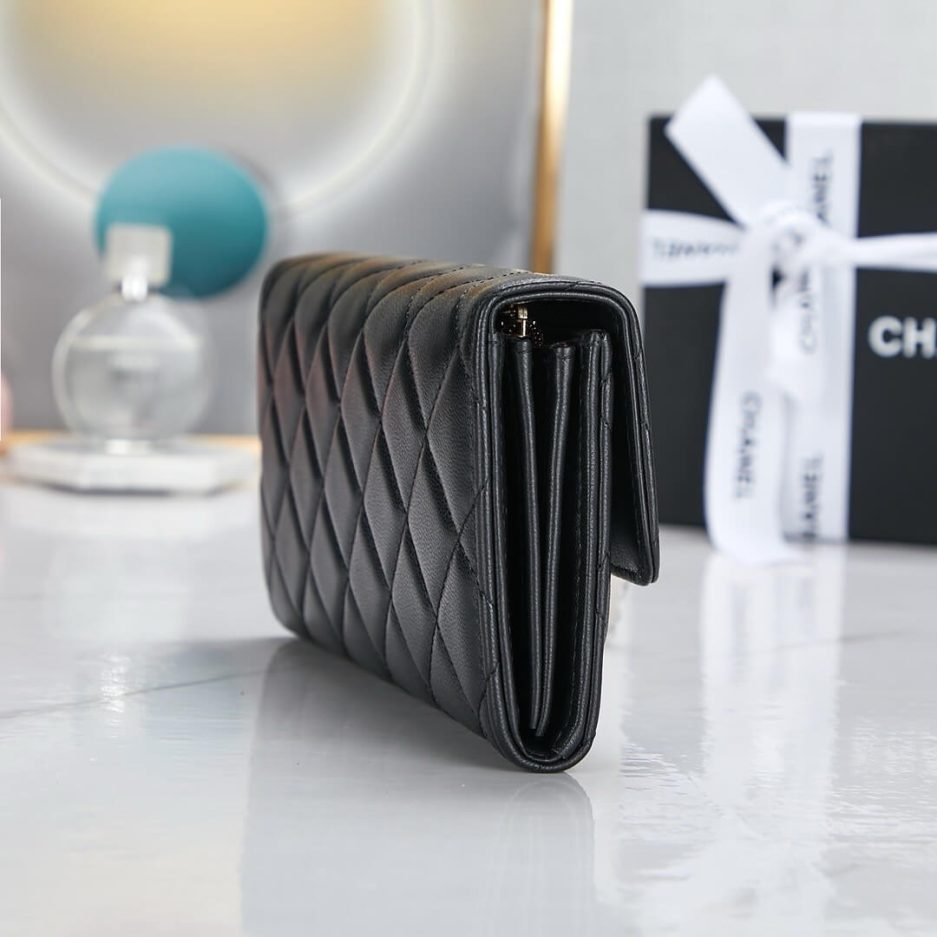 Ch**el classic long wallet