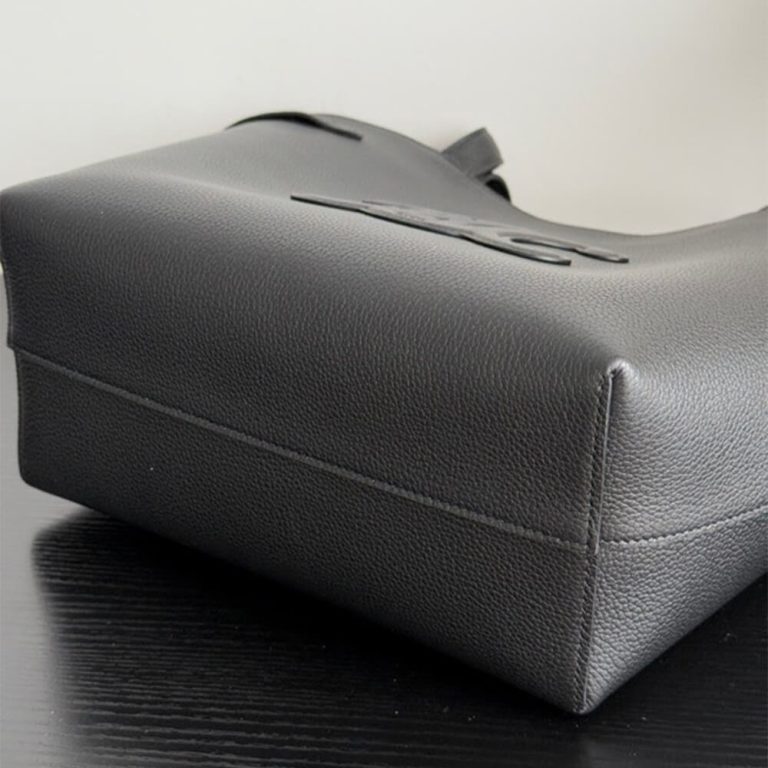 Ce1i*e SMALL CABAS ANAÏS CUIR TRIOMPHE in Grained calfskin