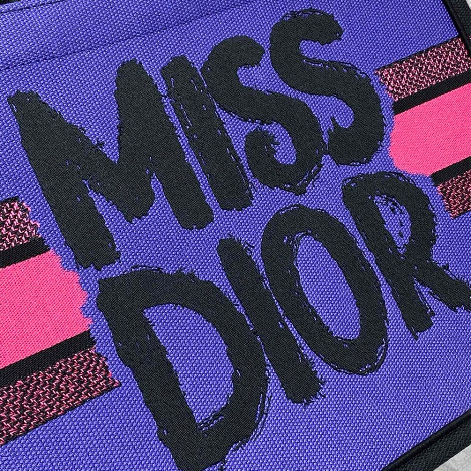 Medium D10r Book Tote