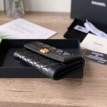Ch**el classic long wallet