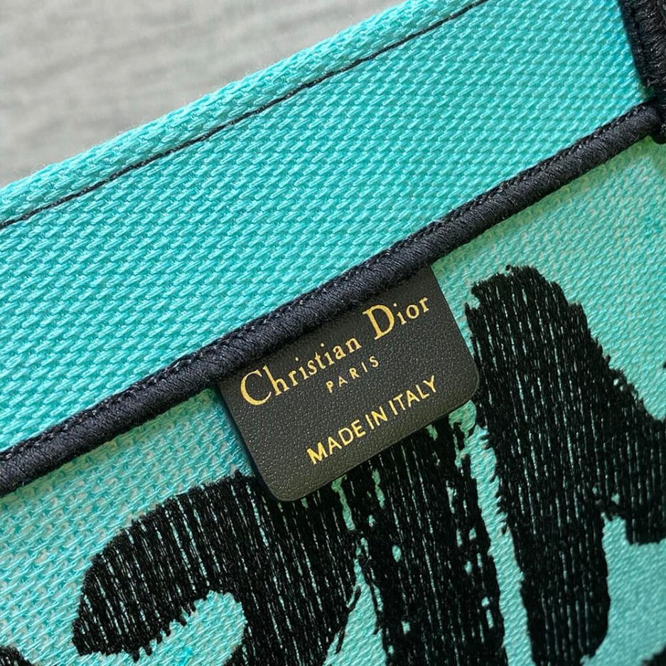 Medium D10r Book Tote