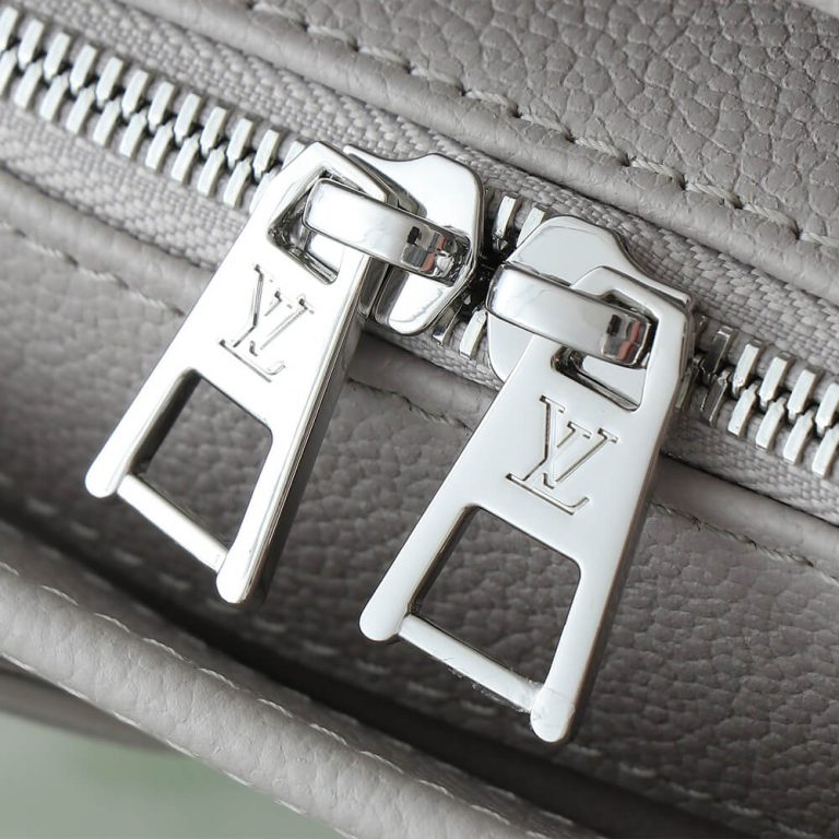 LV ONTHEGO EAST WEST GLOVES