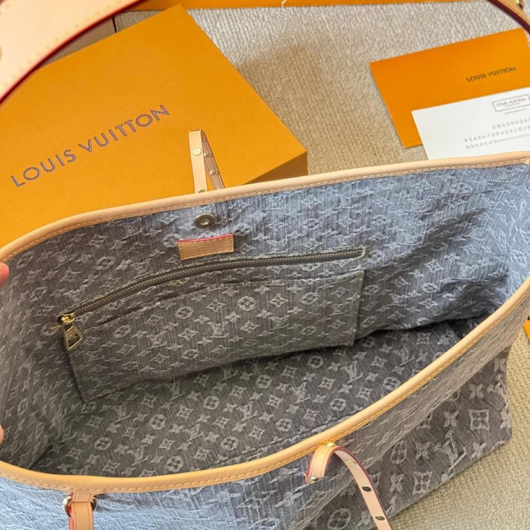 LV CarryAll MM