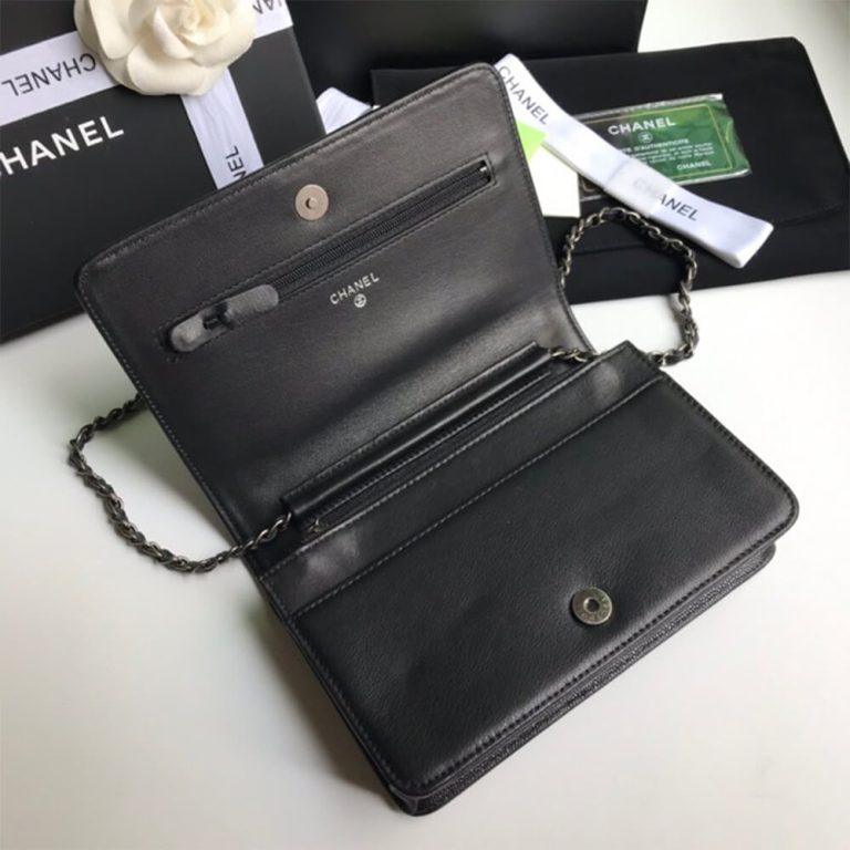 Ch**el BOY Ch**el Wallet On Chain(high-end grade)
