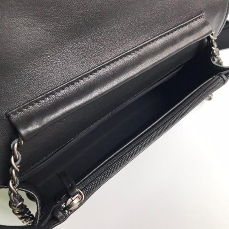 Ch**el BOY Ch**el Wallet On Chain(high-end grade)